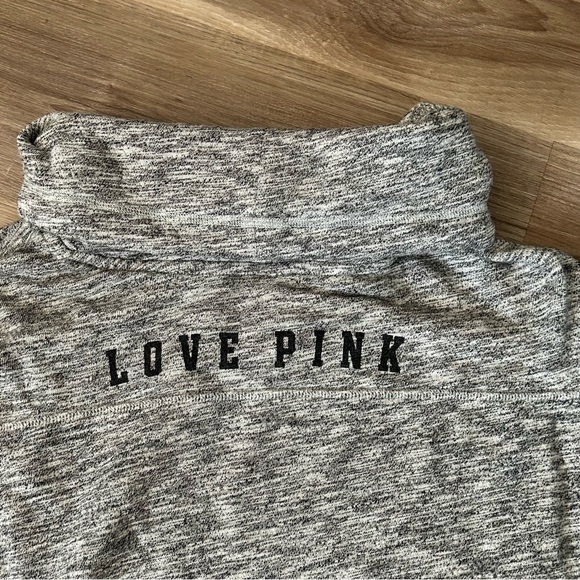 PINK Victoria’s Secret Pull Over Turtle Neck Heather Gray Graphic women XSmall - Picture 5 of 7